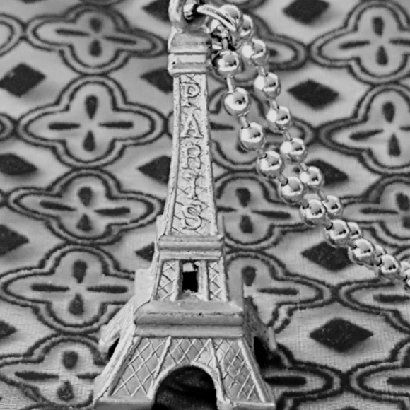 Paris Necklace Eiffel Tower Tour Eiffel Silver Tone Ball Chain - Picture 9 of 9